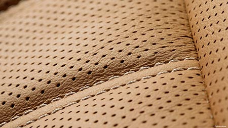 detailing siege cuir perforé