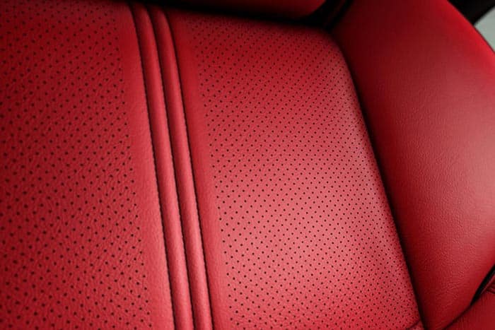 Comment entretenir les sièges en cuir de sa voiture ?