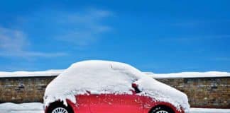 comment bien laver sa voiture en hiver neige
