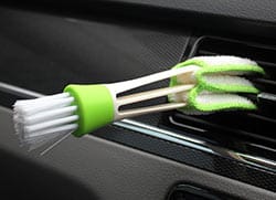 brosse aérateurs voiture