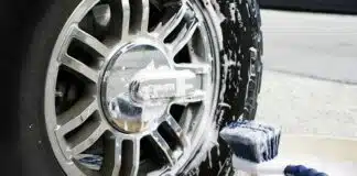 etape lavage roues voiture