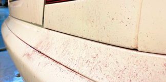 décontamination poussière de frein voiture blanche