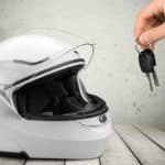 comment nettoyer son casque de moto detailing