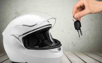 comment nettoyer son casque de moto detailing