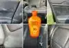 Comment enlever une tache de crème solaire sur cuir – plastique – tissu de voiture ? enlever tache crème solaire intérieur voiture