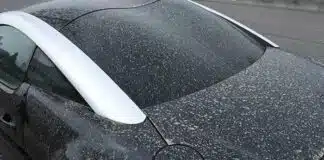 nettoyer sable du Sahara sur voiture